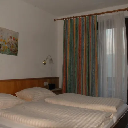 Gaestehaus Haerring Guest house Millstatt